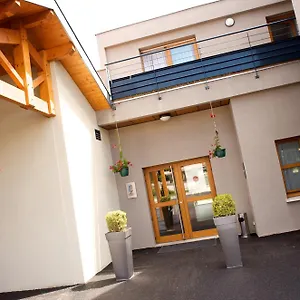 Hotel L'auberge Du Rhone, Chavanoz